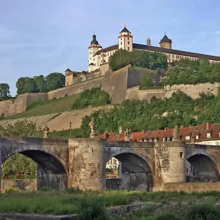 Zwei In * Рандерсаккер