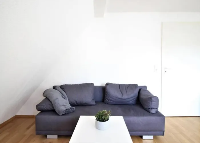 Zwei In Apartment
